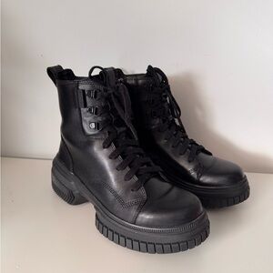 Sorel Ona Ave Waterproof Black Lace-Up Ankle Boots